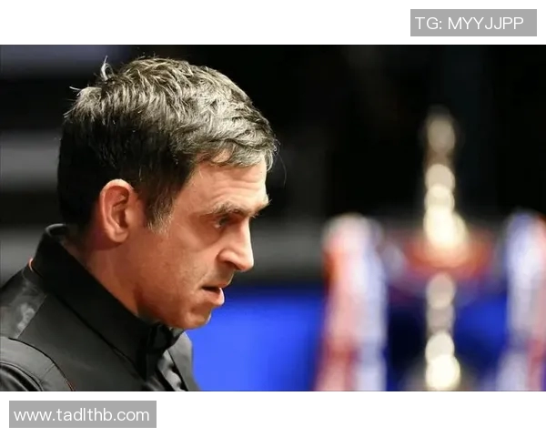 多蒙特与巴黎激战正酣比分悬念迭起引发球迷热议 多蒙特与巴黎激战正酣比分悬念迭起引发球迷热议